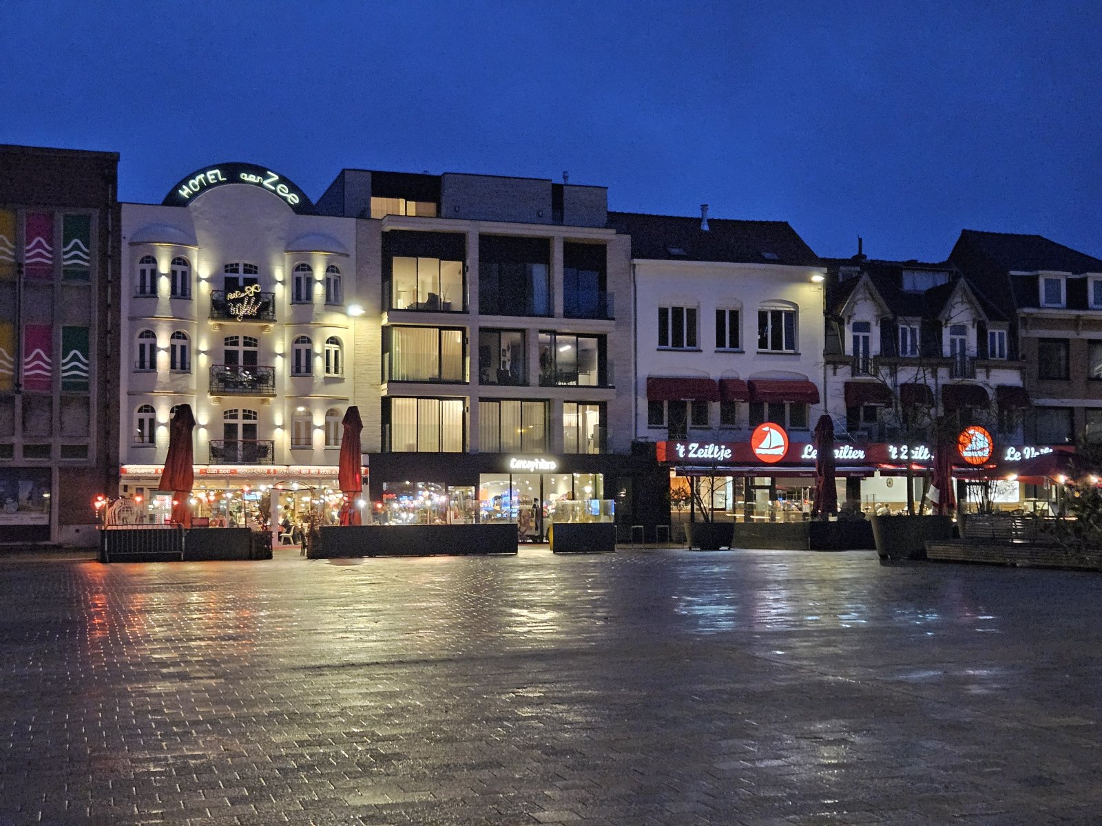 Place centre ville la Panne